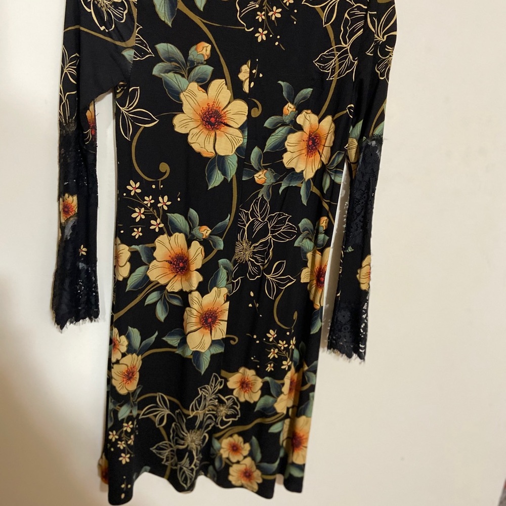 Dress - Picture 3 of 4